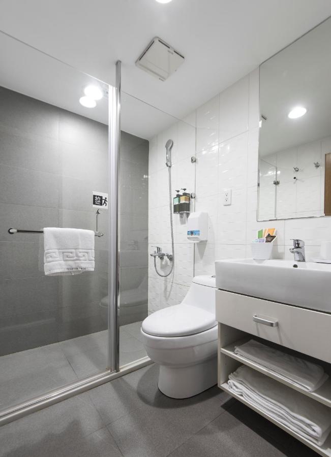 Sparrow Hotel Taichung Exterior photo
