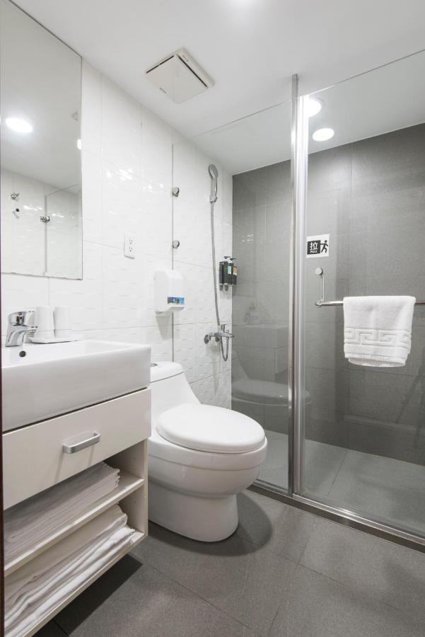 Sparrow Hotel Taichung Exterior photo