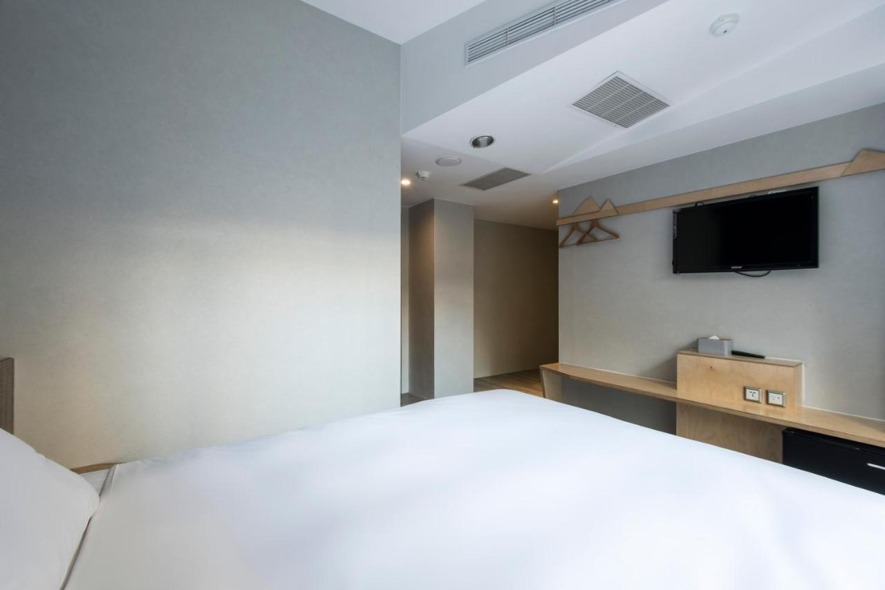 Sparrow Hotel Taichung Exterior photo